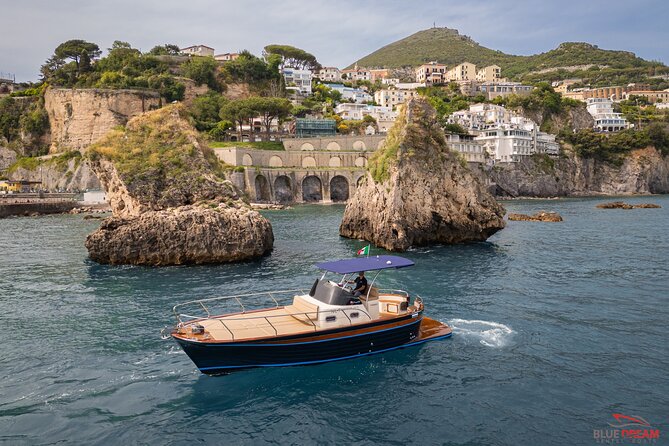 Capri Boat Tour for Small Groups - Three hours to eat and explore Capri