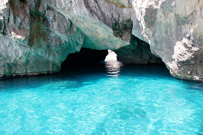 Capri Boat tour from Positano with Light Lunch, Drinks & Swim - Who will enjoy this trip most