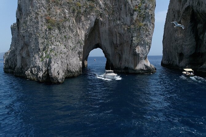 Capri Boat Tour from Sorrento - Speedboat 37ft - Bagni Regina Giovanna and the Roman ruins