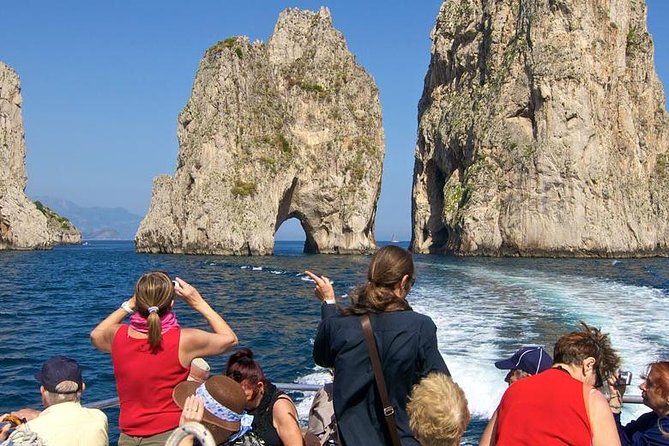 Capri: Boat Tour, Priority Tickets & Blue Grotto (Optional) - Is the €29.81 price good value?