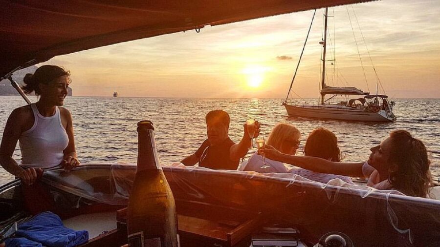 Capri: Day & Night Boat Tour - Is the evening timing better than a daytime visit?