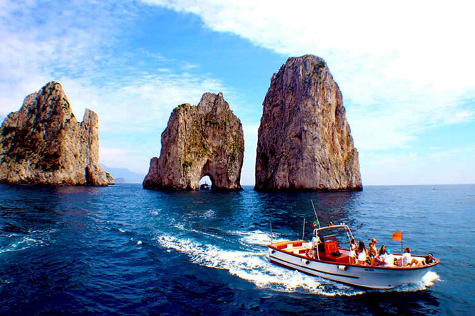 CAPRI - DIY Day Trip Package - BoatTour, BlueGrotto,Bus&Lunch - Five things to know before you book