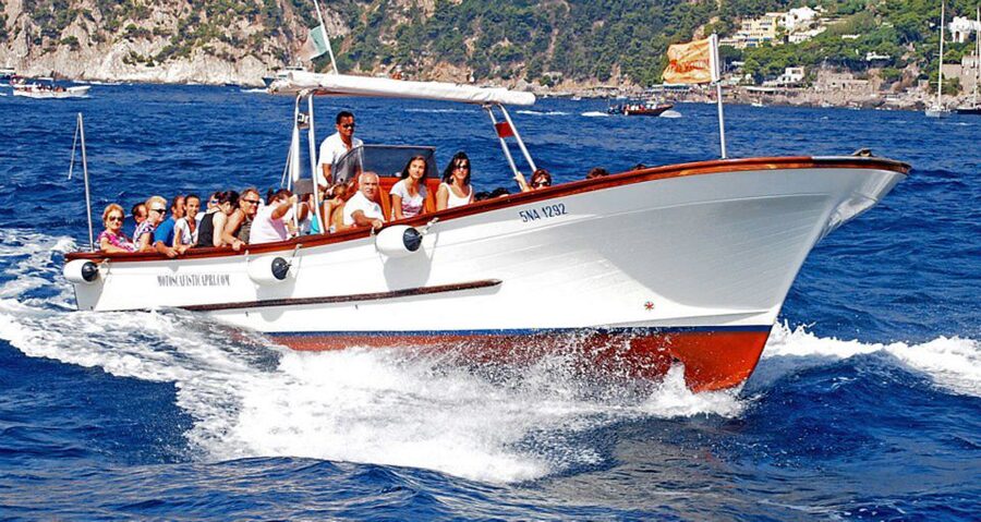 Capri: DIY Day Trip with Blue Grotto, Funicular & Lunch - Taking the bus uphill to Anacapri