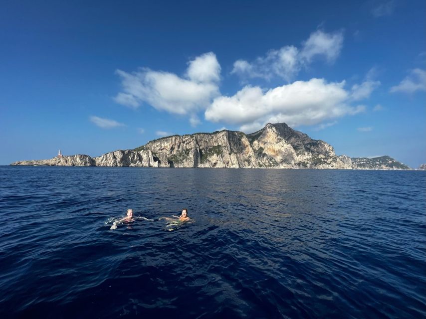 Capri: exclusive boat tour - Key points at a glance