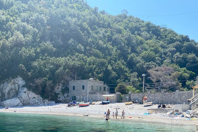 Capri-Positano Private Yacht tour from Sorrento,Positano or Capri - Faraglioni and Villa Malaparte from the water