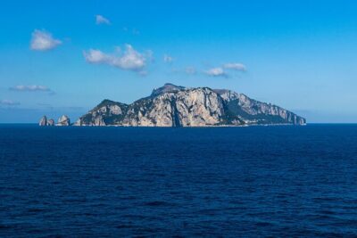 Capri Private Boat Excursion with Faraglioni and Blue Grotto