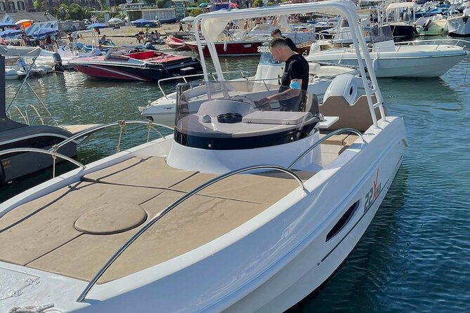 Capri Private Boat Tour with Spritz included - The Love Grotto and the return route