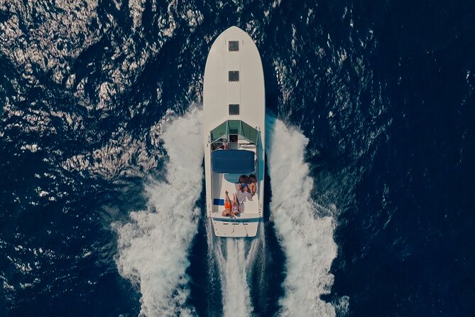 Capri Private luxury Boat Tour - Two hours to walk Capri’s Piazzetta