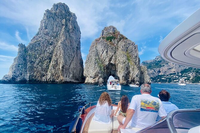 Capri Secret Corners by Private Boat with Local Skipper - Why Capri looks better from the water