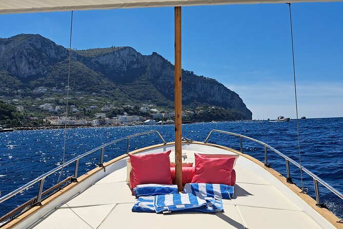 Capri Secret Corners Experience - What the boat provides, and what it does not