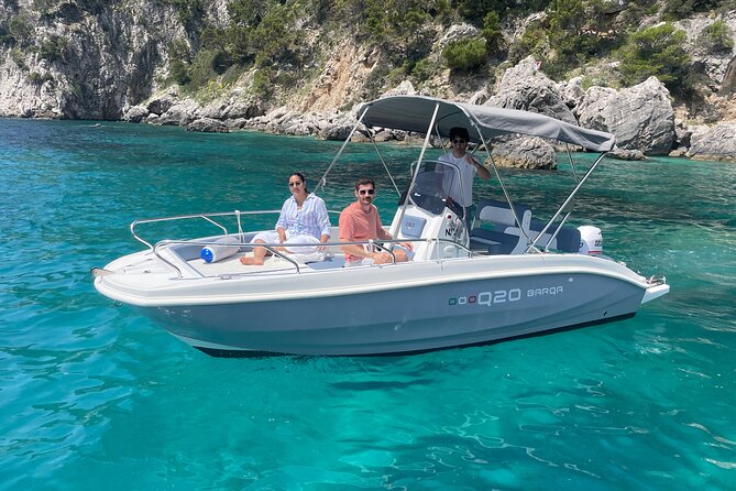 Capri Tour for Private Groups by Luxury Boat - Bagni Regina Giovanna and the Sorrento Coast