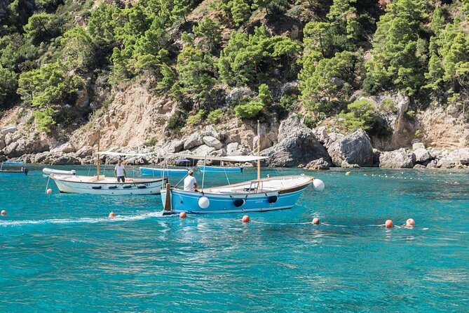 Capri tour with "Gozzo" (3 hours) - Why a private gozzo is a smart way to see Capri