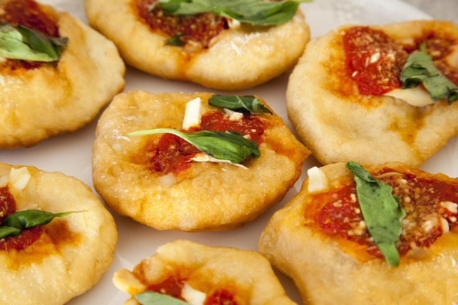 Cesarine: Small group Pizza and Tiramisu Class in Positano - Meeting the Cesarine home cook