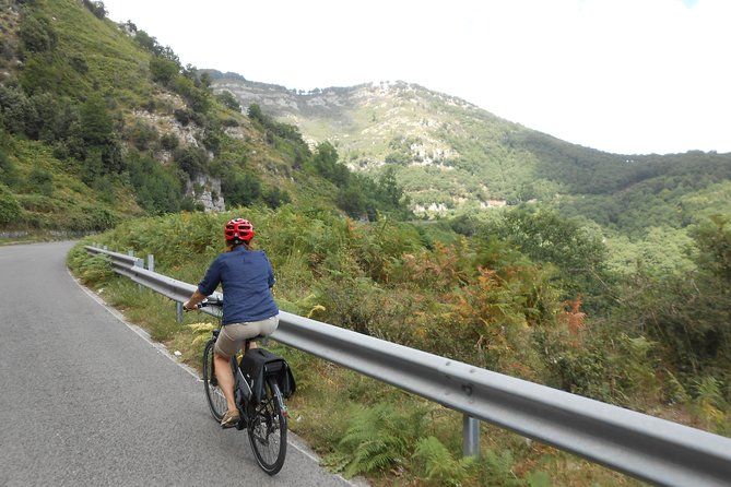 Chiunzi Pass loop by bicycle - Ravello gives the ride its postcard pause