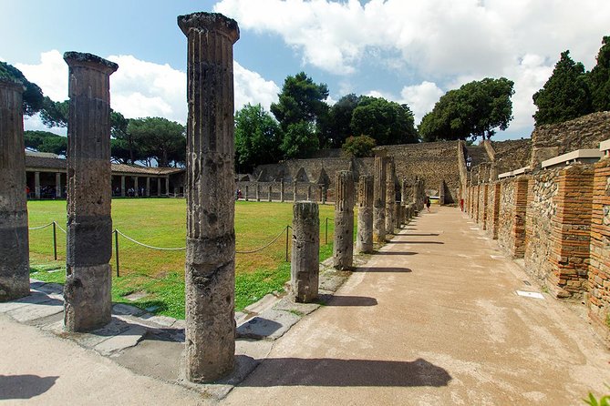 Complete Pompeii Skip the Line Tour with Archaeologist Guide - Pace, comfort, and what to pack