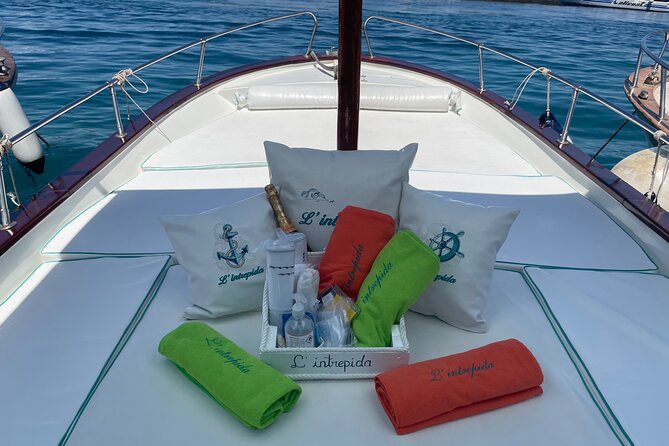 Complete Private Guided Three-Hour Tour on the Capri Coast - Guides who shape the experience