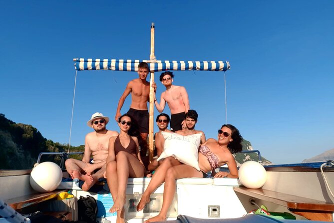 Complete Private Guided Two Hour Tour of the Coast of Capri - The luxury cove and Generino