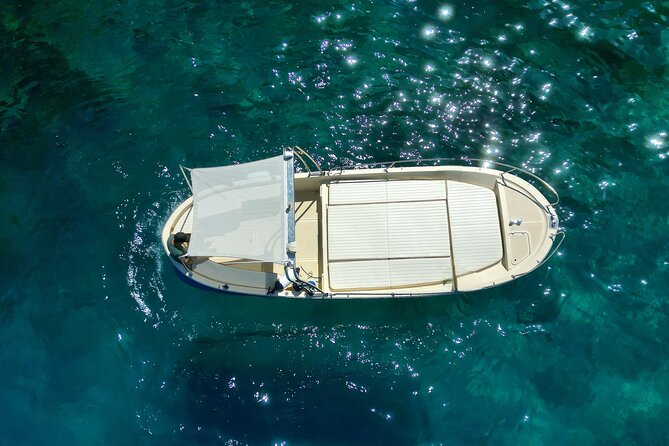 complete tour of the island of Capri by private boat - What the private format really adds
