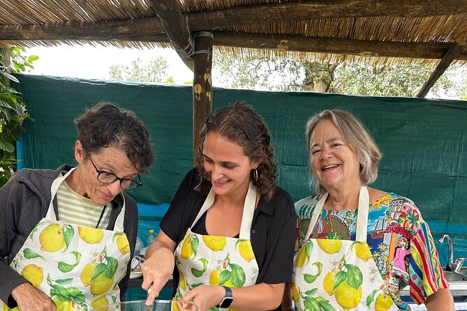 Cooking class in Sorrento - Starting at the Sorrento supermarket