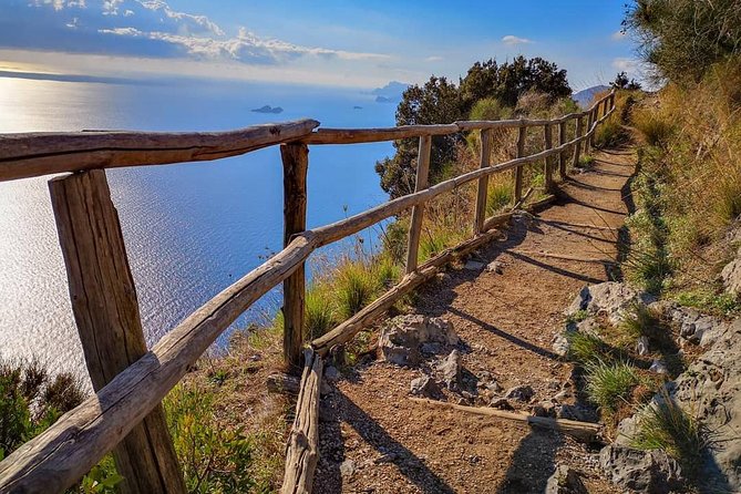 Discover "Path of theGods" private hiking tour from Amalfi Positano Sorrento - What the private guide adds