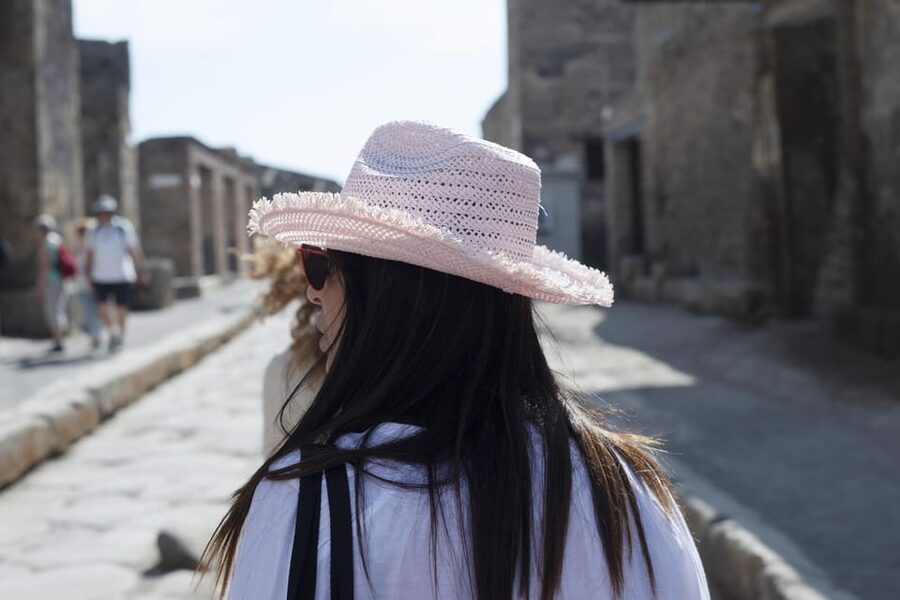 Discover Pompeii: English Walking Tour of the Buried City - The first steps into the buried city