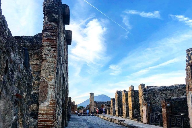 Enjoy Pompeii & Mt. Vesuvius: Semi-Private Tour from Positano - Driving from Pompeii to Mount Vesuvius