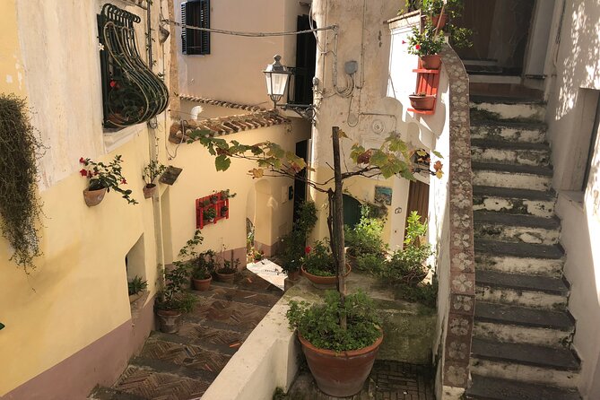 Exclusive Private Tour: Explore Pompeii and the Amalfi Coast - Amalfi and Ravello offer a different side of the coast