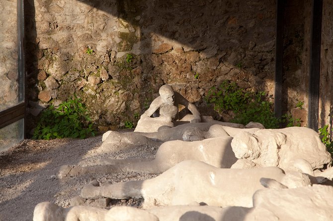Explore the Pompeii Ruins from Positano - A small group, but check the final number