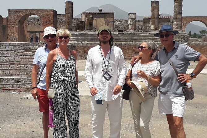 Exploring Pompeii - Pompeii in two hours: a sharp look at Roman life