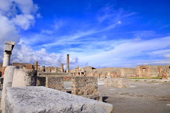 Fast Access Exclusive Private Ancient Pompeii Herculaneum & Oplontis Guided Tour - Herculaneum’s closer look at Roman homes