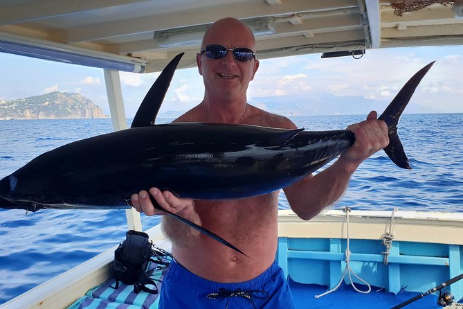 Fishing and Tourism in Capri - Fishing Capri from Sorrento instead of rushing ashore