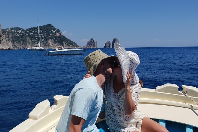 Fishing and Tourism in Capri - Capri ashore: worthwhile, but keep the two hours in perspective