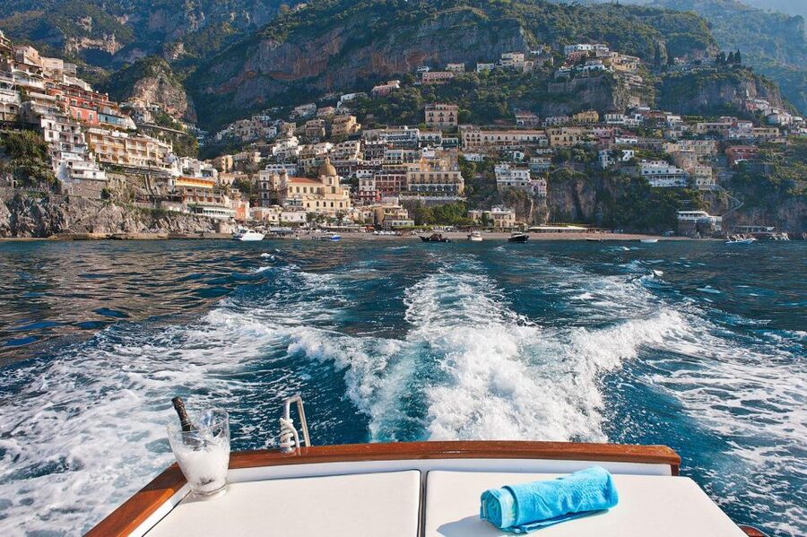 From Amalfi: 7H Amalfi Coast - Group Tour by boat - Cruising toward Positano by sea
