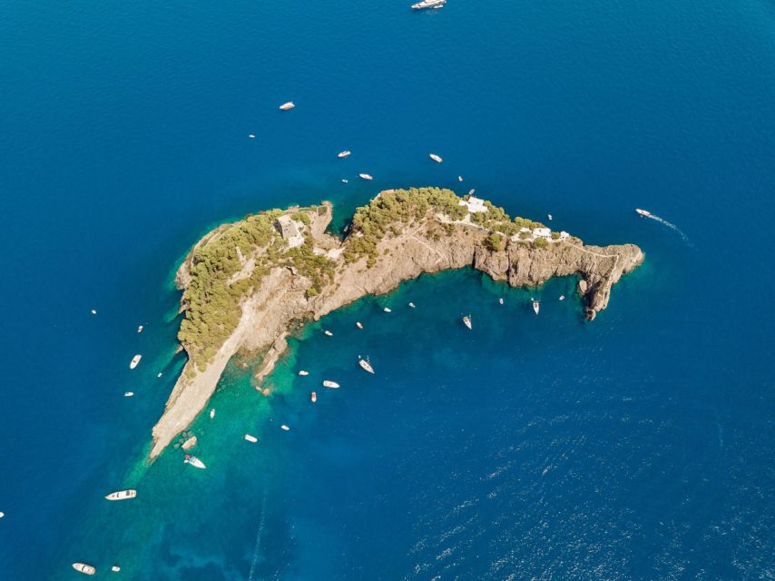 From Amalfi: Li Galli and Capri Islands Boat Tour - Capri’s Faraglioni are best from sea level