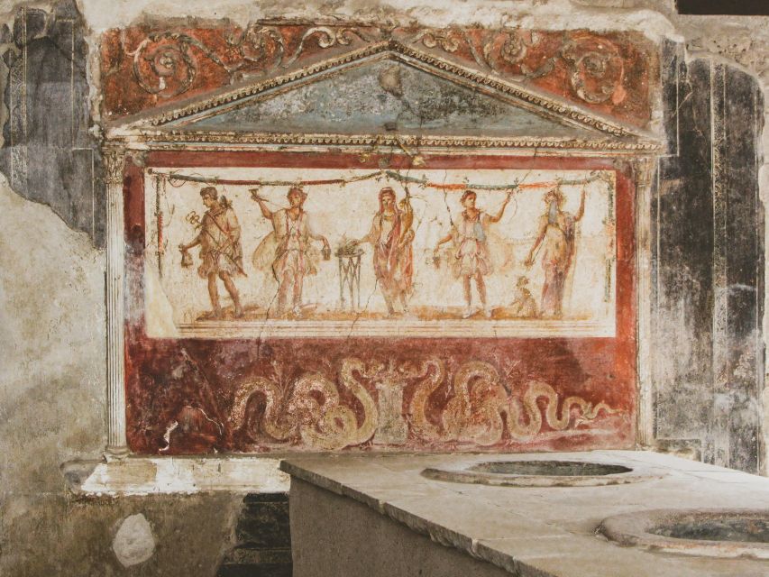 From Amalfi: Pompeii and Mount Vesuvius Private Day Trip - Why Pompeii and Vesuvius belong in the same day