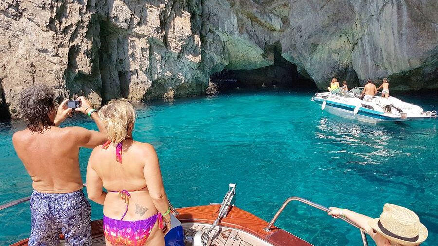From Amalfi: Small Group Boat Excursion to Capri Island - Returning Around Capri and Back to Amalfi