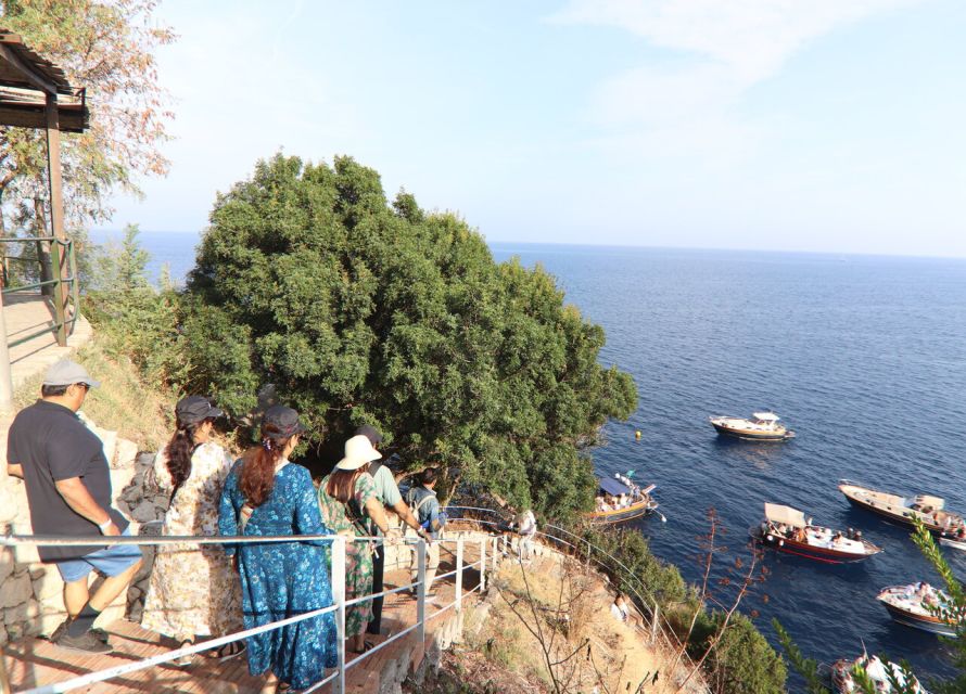 From Capri: Blue Grotto, Capri and Anacapri Guided Tour - The guide’s role in a multilingual group