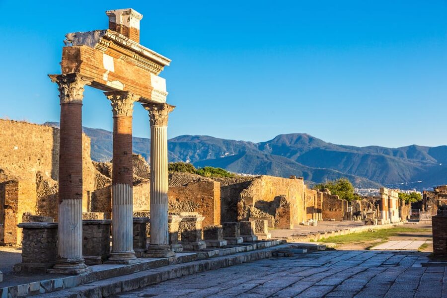 From Naples Port:Pompeii+Vesuvius tour - A Schedule That Rewards Good Timekeeping