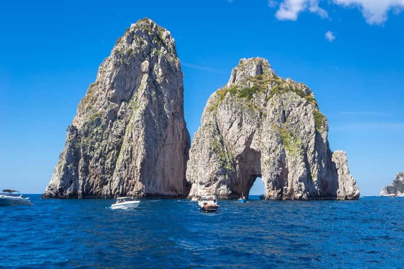From Pompeii/Castellammare/Vico Equense: Capri Day Cruise - Crossing the Gulf of Naples with Vesuvius behind you