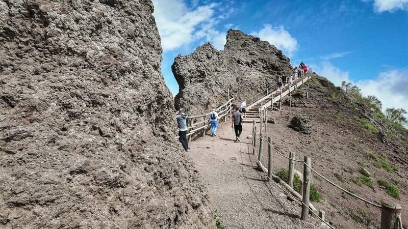 From Pompeii: Mount Vesuvius with bus, ticket and audioguide - Key points to know before booking