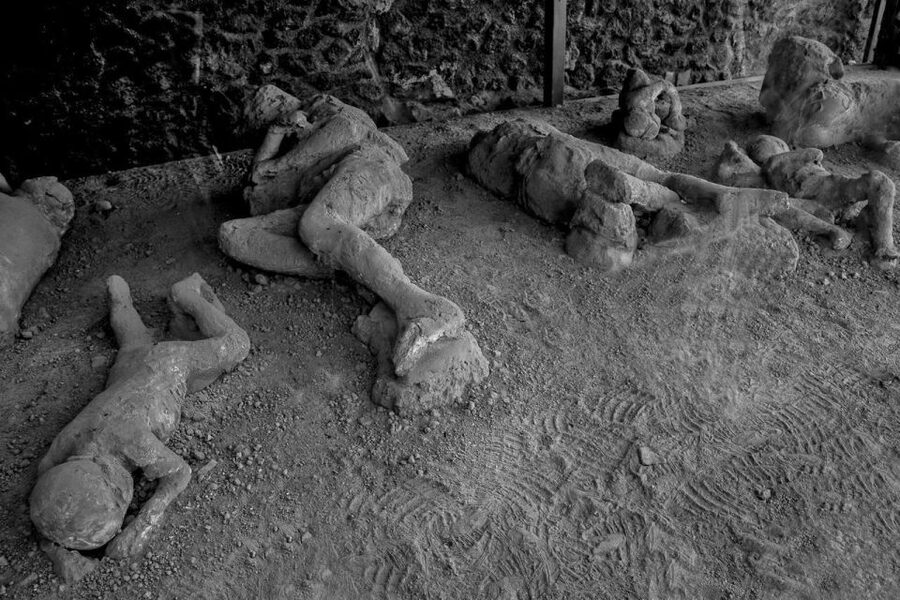 From Pompeii: Vesuvius excursion + Pompeii guided tour - Reaching Mount Vesuvius at 1,000 metres
