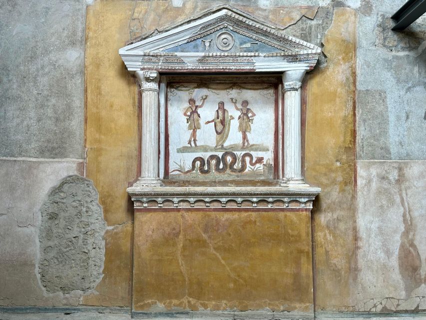 From Pompeii: Vesuvius excursion + Pompeii guided tour - Returning to Pompeii for the guided walk