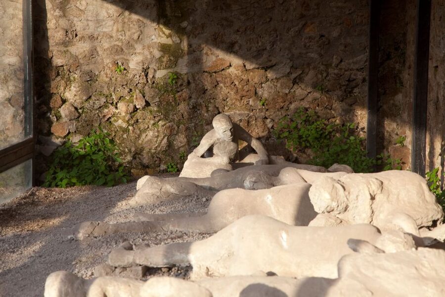 From Positano: Pompeii Ruins Small Group Guided Tour - Why Pompeii works so well as a day trip from Positano