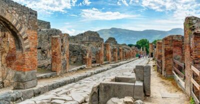 From Rome: Pompeii, Positano and Amalfi Full-Day Tour