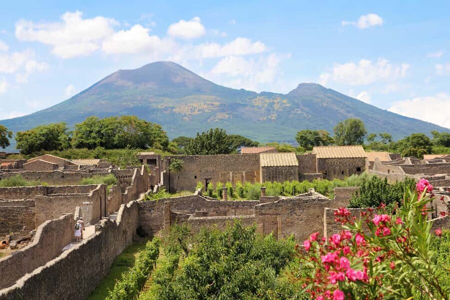 From Salerno_Pompeii Express_bus+ skip the line ticket - Why Pompeii works so well as a day trip from Salerno