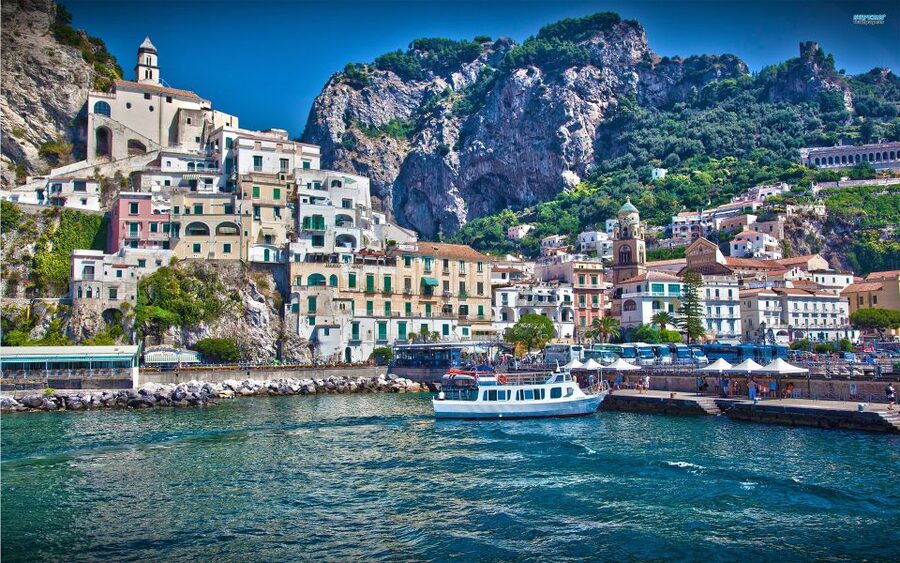 From Sorrento: Capri and Positano Private Day Cruise - Free time on Capri without losing the coastal views