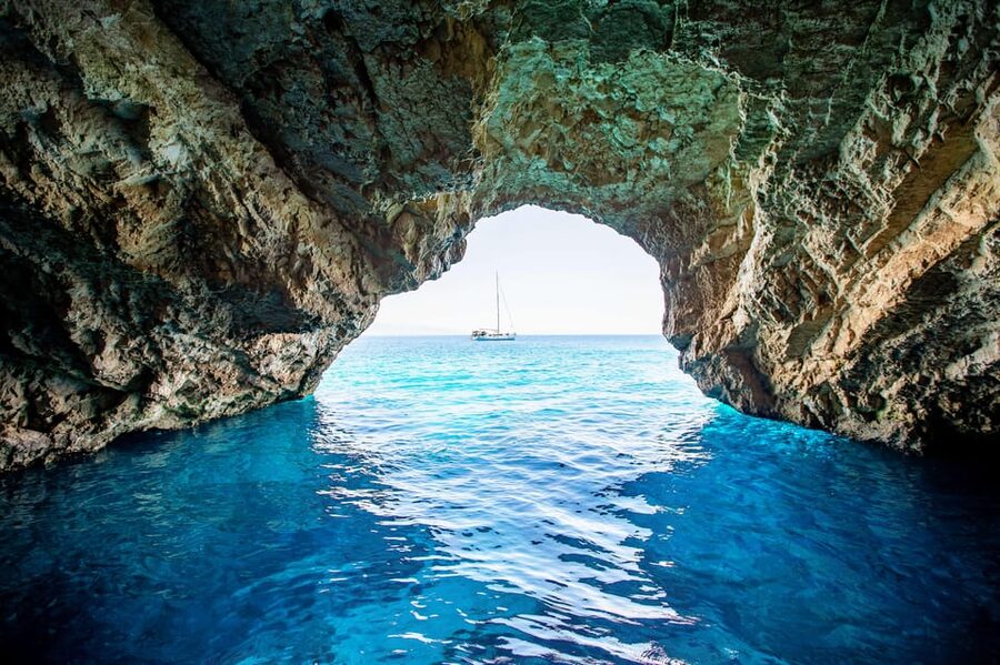 From Sorrento: Capri Boat Tour with Snorkeling & Drinks - Final call: should you book it?