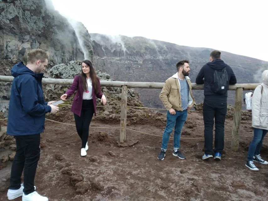 From Sorrento: Day Tour to Pompeii Ruins and Mount Vesuvius - The pizza lunch near Pompeii