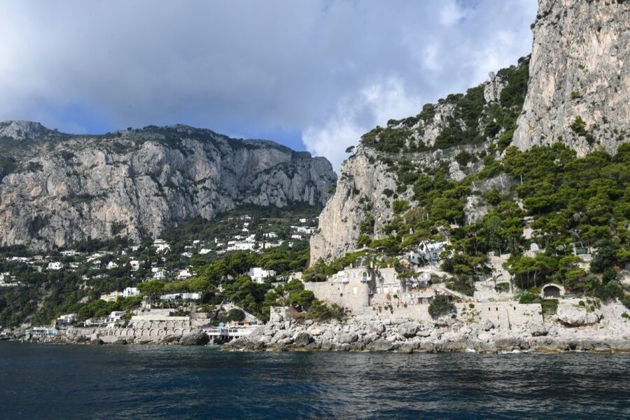 From Sorrento: Day Trip to Capri with Blue Grotto - How the guides shape the experience