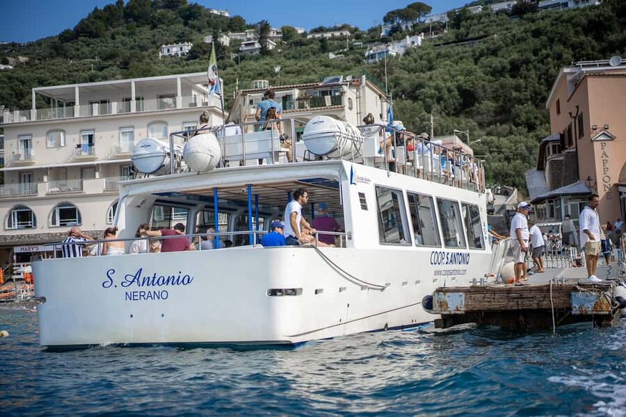 From Sorrento/Nerano: Capri Island Cruise with Guide Onboard - Six hours to choose your own Capri
